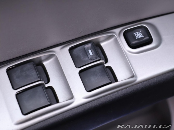 Mitsubishi L200 2,5 DI-D 4WD 131kW Double 2012