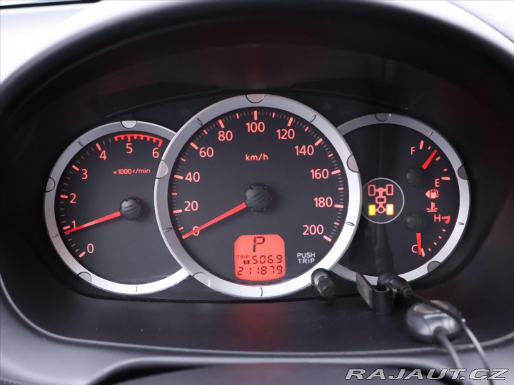 Mitsubishi L200 2,5 DI-D 4WD 131kW Double 2012