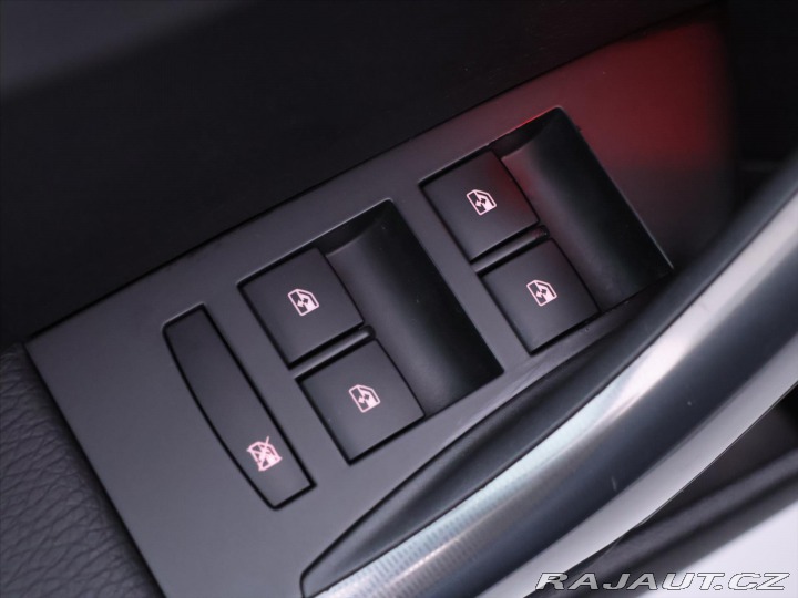 Opel Astra 1,6 i 85kW CZ Cosmo Serv. 2012