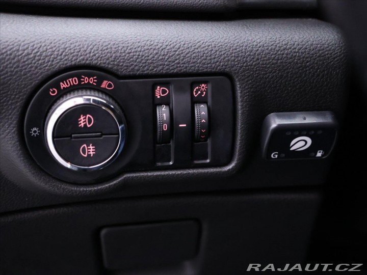 Opel Astra 1,6 i 85kW CZ Cosmo Serv. 2012