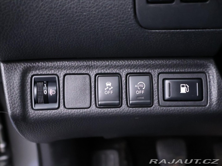 Nissan Navara 2,3 dCi 120kW King Cab CZ 2017