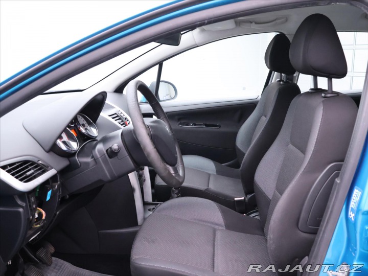 Peugeot 207 1,6 HDI 68kW Klimatizace 2011