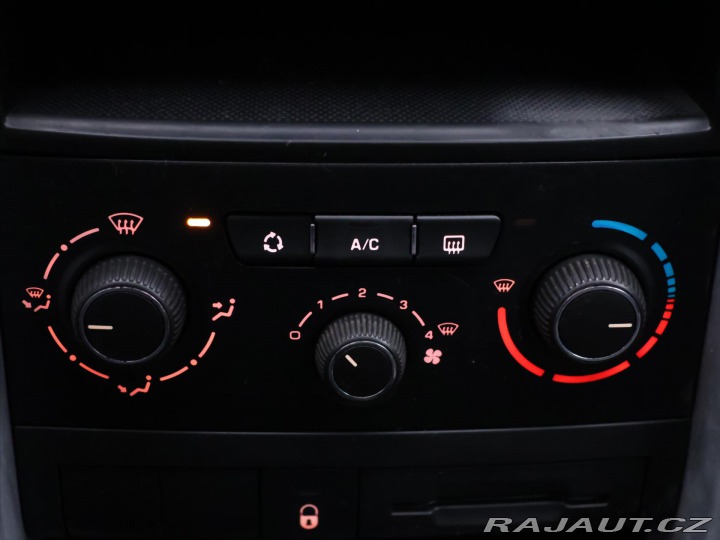 Peugeot 207 1,6 HDI 68kW Klimatizace 2011