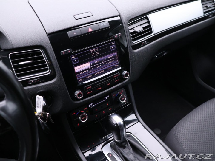Volkswagen Touareg 3,0 TDI V6 Tiptronic 150 2012