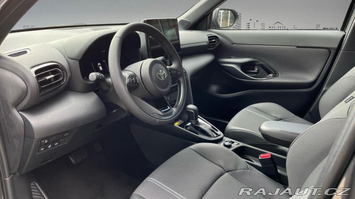 Toyota Yaris Cross 1,5 Hybrid e-CVT 4x4 Exec 2025