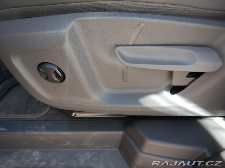 Volkswagen Multivan 2.0 TSI Long Style, 217 K 2024