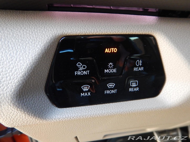 Volkswagen Multivan 2.0 TSI Long Style, 217 K 2024