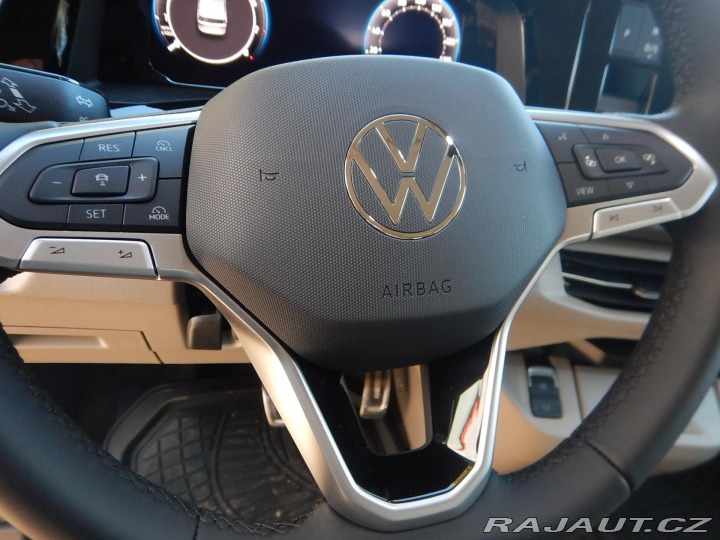 Volkswagen Multivan 2.0 TSI Long Style, 217 K 2024