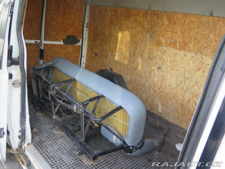 Ford Transit Courier 2.2TDCi,klima,výhřev,temp 2011