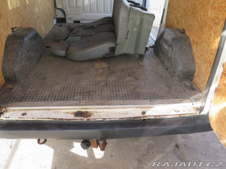 Ford Transit Courier 2.2TDCi,klima,výhřev,temp 2011