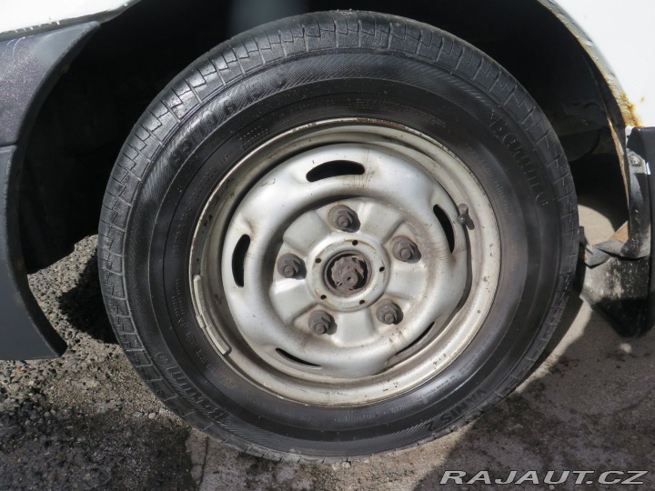 Ford Transit Courier 2.2TDCi,klima,výhřev,temp 2011