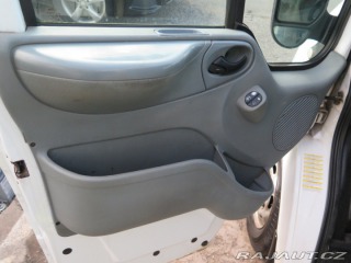 Ford Transit Courier 2.2TDCi,klima,výhřev,temp 2011