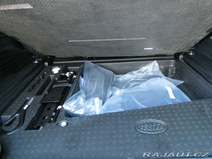 Land Rover Defender 110 3,0 S D200 2025