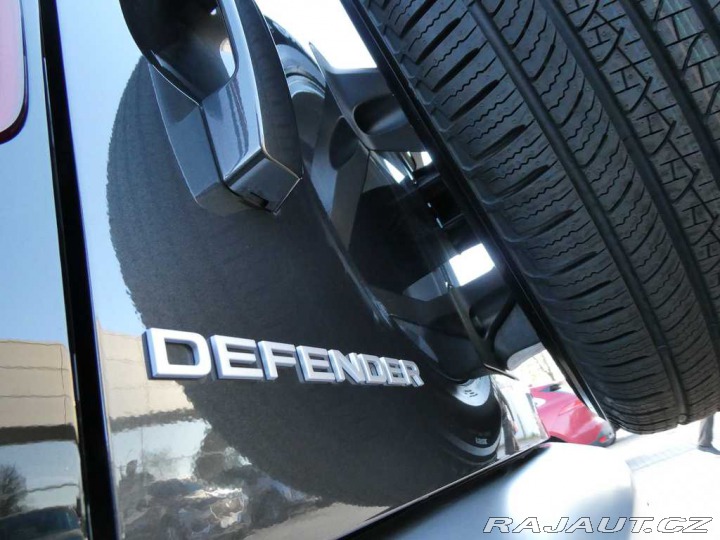 Land Rover Defender 110 3,0 S D200 2025
