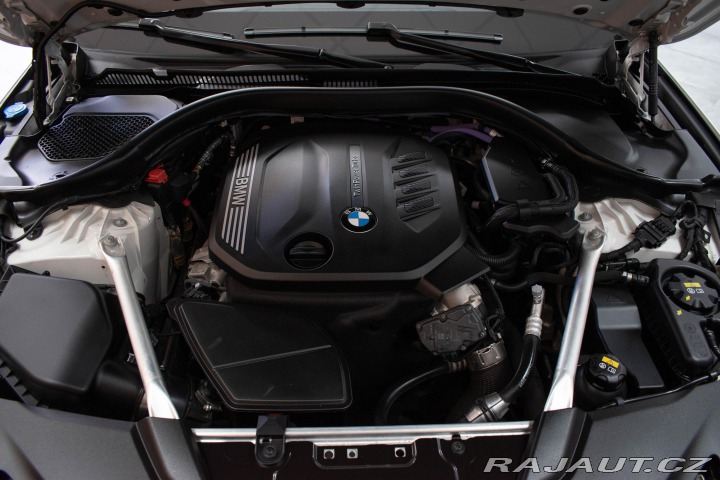 BMW 5 520d xDrive TAŽNÉ*REZERVA 2020