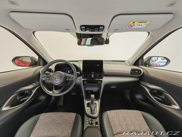 Toyota Yaris Cross 1.5 Hybrid eCVT AWD Execu 2025