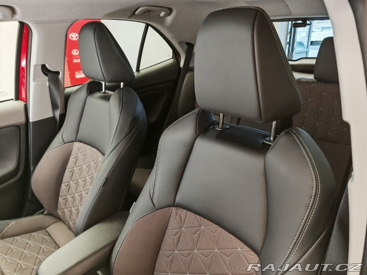 Toyota Yaris Cross 1.5 Hybrid eCVT AWD Execu 2025