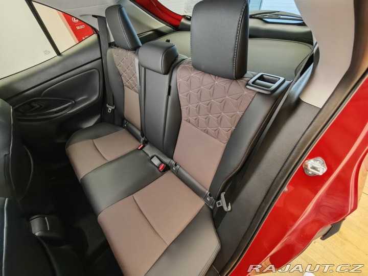 Toyota Yaris Cross 1.5 Hybrid eCVT AWD Execu 2025