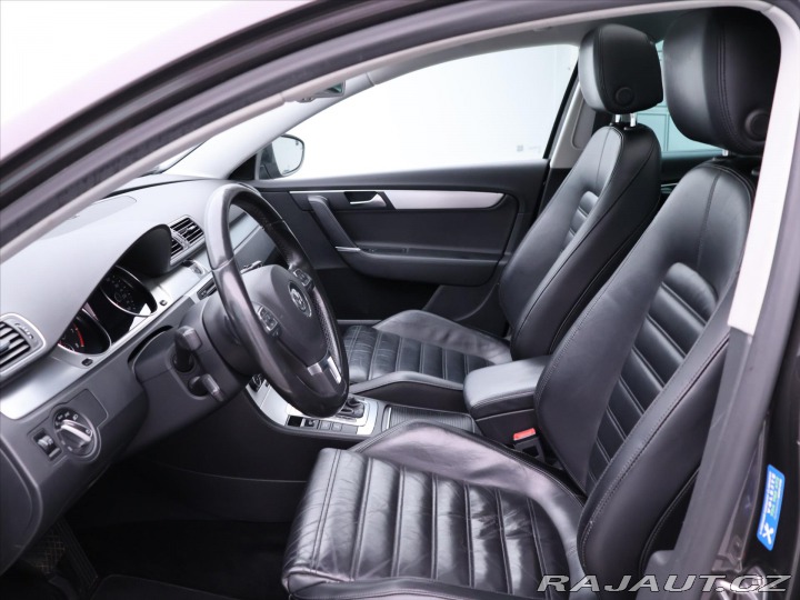 Volkswagen Passat 1,4 TSI 90kW DSG Highline 2011