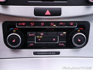 Volkswagen Passat 1,4 TSI 90kW DSG Highline 2011