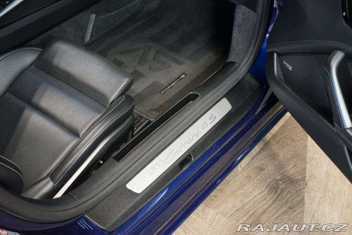 Porsche 911 992*4S*NOVY MOTOR*CHRONO* 2020