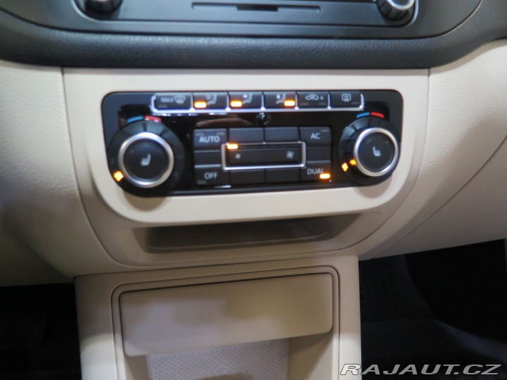 Volkswagen Golf Plus 1.4TSI,navi,kamera,DSG,vý 2009