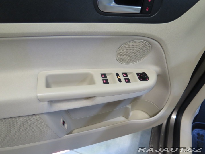 Volkswagen Golf Plus 1.4TSI,navi,kamera,DSG,vý 2009