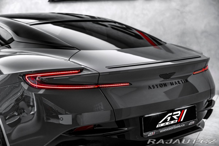 Aston Martin DB12 Sport Design Paket 2023