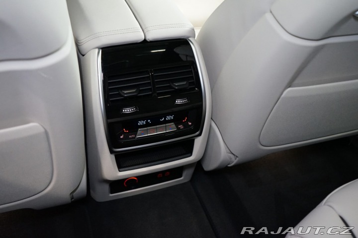 BMW X7 40d*xDRIVE*H/K*TAŽNÉ*HUD* 2025