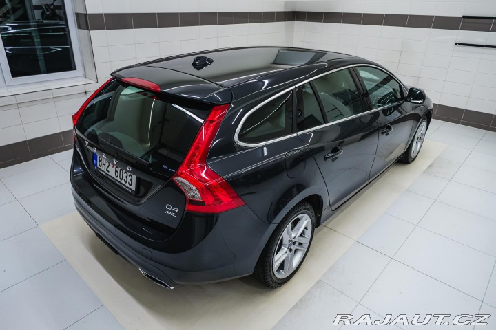 Volvo V60 D4 AWD/AT 133 kW , tažné 2014