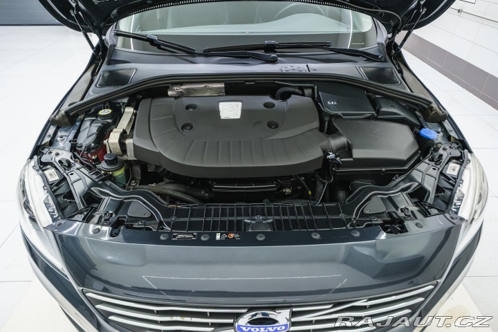 Volvo V60 D4 AWD/AT 133 kW , tažné 2014