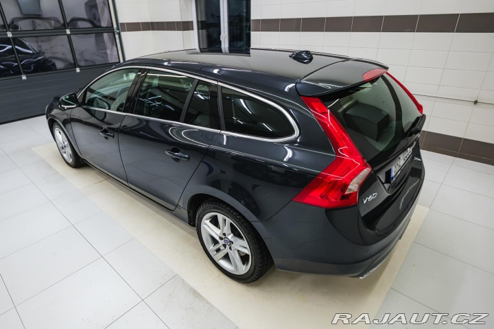Volvo V60 D4 AWD/AT 133 kW , tažné 2014