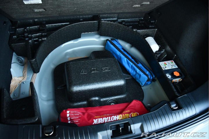 Ford Kuga 2.5 HEV AWD ST-Line ČR ZÁ 2023