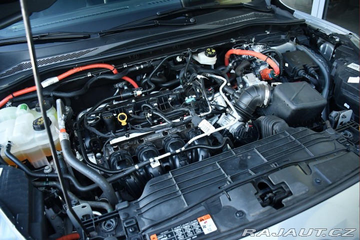 Ford Kuga 2.5 HEV AWD ST-Line ČR ZÁ 2023