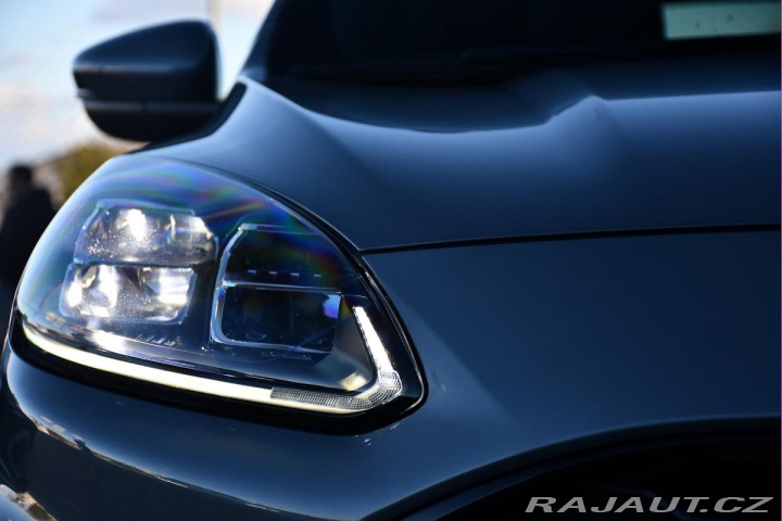 Ford Kuga 2.5 HEV AWD ST-Line ČR ZÁ 2023