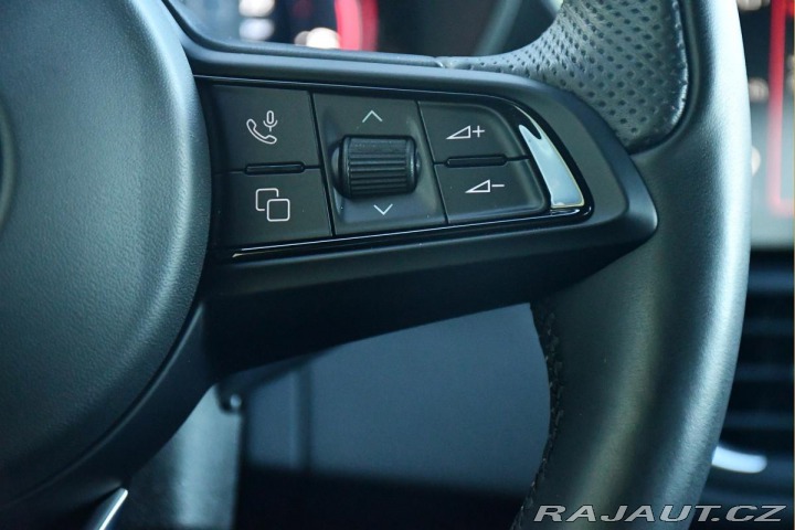 Alfa Romeo Giulia 2.0Turbo206kW AT8-Q4 Velo 2024