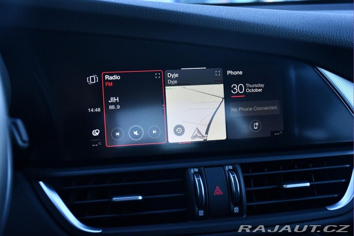 Alfa Romeo Giulia 2.0Turbo REZERVACE 2024