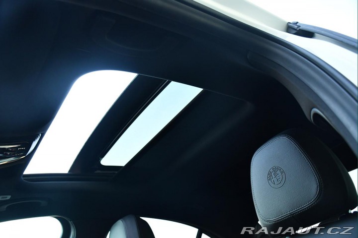 Alfa Romeo Giulia 2.0Turbo REZERVACE 2024