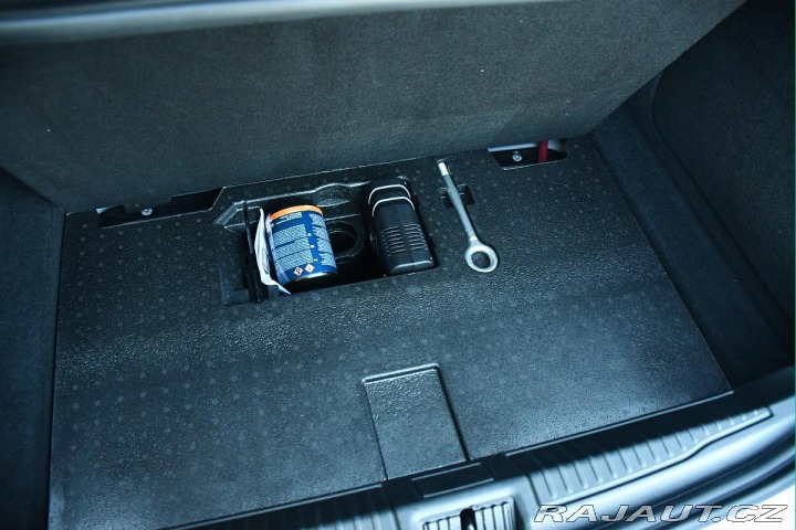 Alfa Romeo Giulia 2.0Turbo REZERVACE 2024