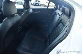 Alfa Romeo Giulia 2.0Turbo206kW AT8-Q4 Velo 2024