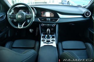 Alfa Romeo Giulia 2.0Turbo206kW AT8-Q4 Velo 2024