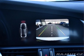 Alfa Romeo Giulia 2.0Turbo206kW AT8-Q4 Velo 2024