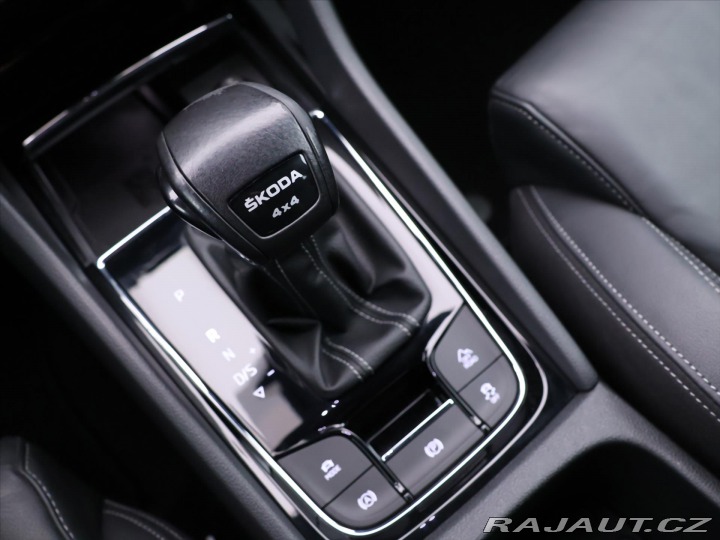 Škoda Karoq 2,0 TSI 4x4 DSG Sportline 2022