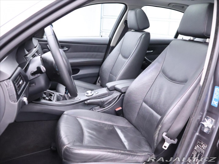 BMW 3 3,0 330i 190kW Xenon Navi 2006