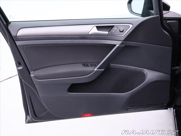 Volkswagen Golf 1,2 TSI 63kW Aut.klima Xe 2013