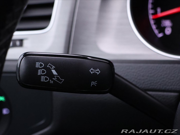 Volkswagen Golf 1,2 TSI 63kW Aut.klima Xe 2013