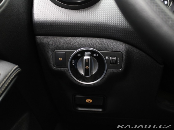 Mercedes-Benz A 1,5 dCi 80kW Urban Nové S 2014