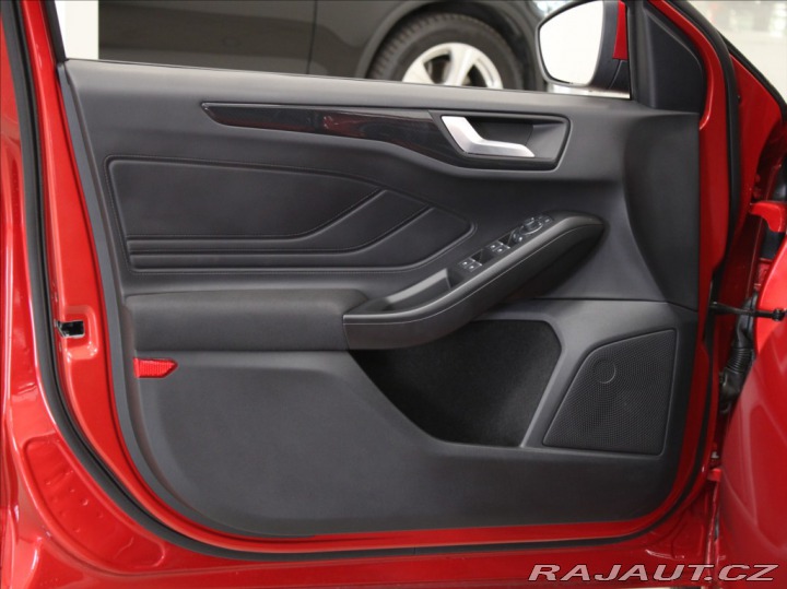 Ford Focus 1,0 EB 115kW AT ST  PANO. 2023