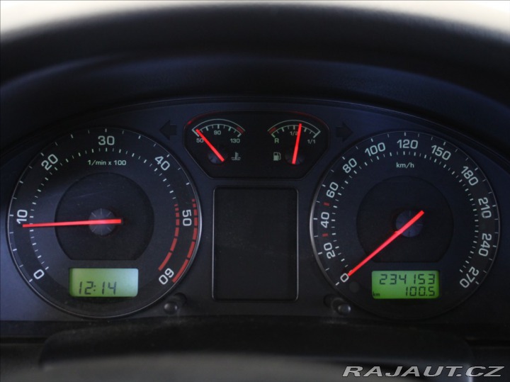 Škoda Superb 1,9 TDi Classic TAŽNÉ 2.m 2003