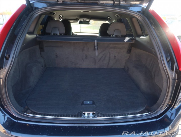 Volvo XC60 2,0 D3 AUT MOMENTUM 2014